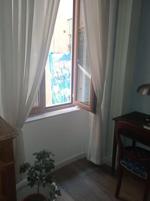 A Casa Mi Apartment Napoli Bagian luar foto